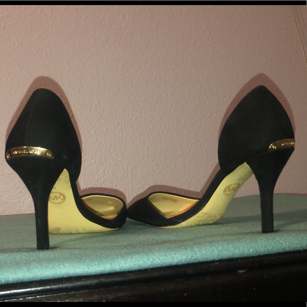 Michael Kors suede pumps
